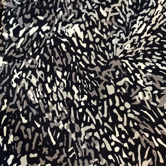 Loft Black & Gray Print Cropped Marisa Pant - Picture 8 of 10